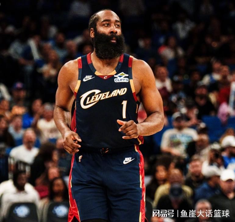 开云APP-骑士两大败因出炉，哈登有好有坏！湖人旧将真该批，米切尔也犯错